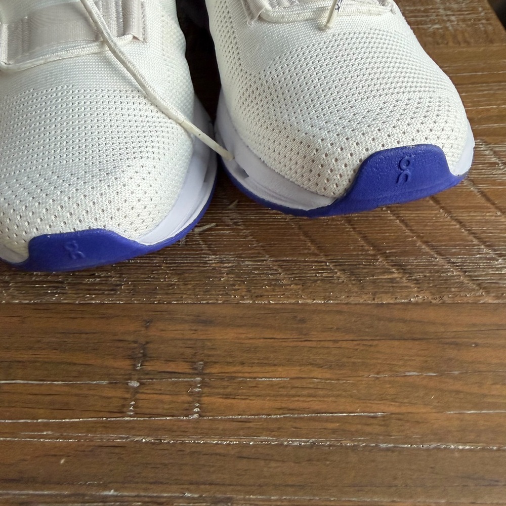 Last Pair !!!!! ON Cloudnova white Undyed Ultramarine blue new! W9 running shoes - Picture 6 of 6